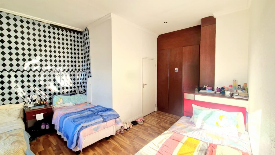 6 Bedroom Property for Sale in Crawford Western Cape